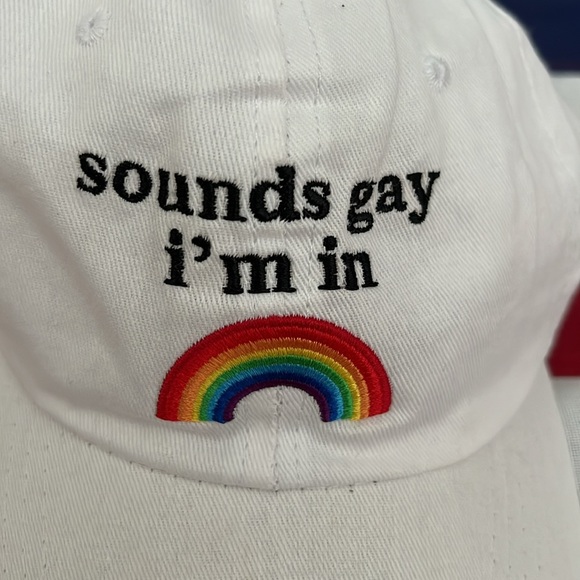 2 pride hats 🌈 - Picture 4 of 6